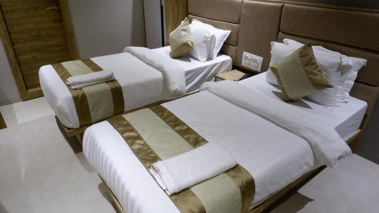 Hotel Amber Paramount Bombay Extérieur photo
